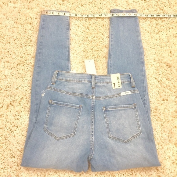 Aphrodite High-Rise Destructed Stretch Skinny Jean - Picture 11 of 16